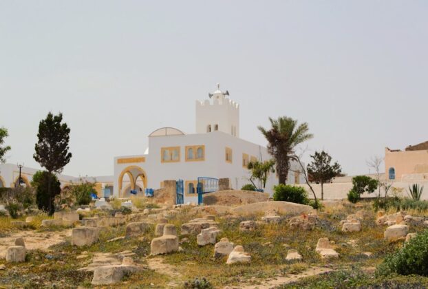 découvrez la tunisie, une destination unique alliant histoire, culture et plages paradisiaques. planifiez votre voyage en tunisie et vivez une expérience inoubliable.